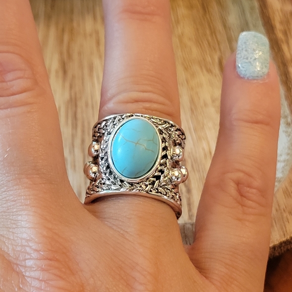 Beautiful Bold Turquoise Howlite Boho Cigar Band Cuff Ring - Picture 3 of 8